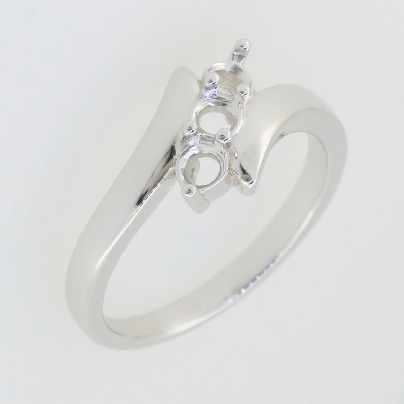 Sterling Silver semi mount ring setting with bypass design for 3 stones, featuring round RD 3.5x3.5mm stone placements.