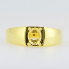 Men's semi mount ring setting in yellow gold with an oval stone holder, perfect for custom gemstone placements.